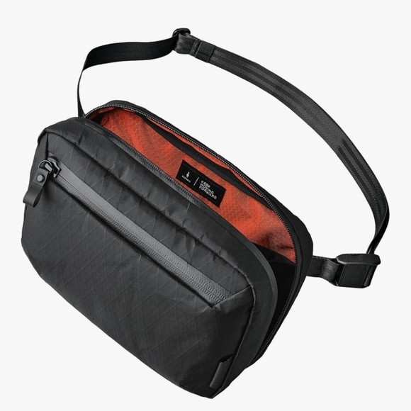 Alpaka Other - NWT Alpaka Elements tech Case Sling Bag Purse murse